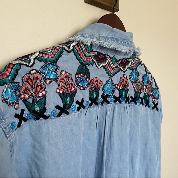 Vintage Collection Boho Charlie Floral Embroidered Tencel Denim Shirt Sz Medium - Picture 4 of 7